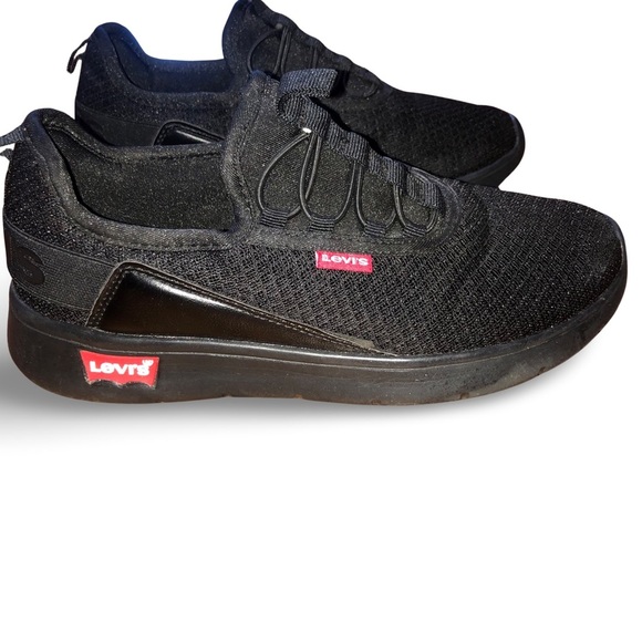 EUC Levi's Sunset Fly Women's Black Slip On Tennis Shoes - Picture 9 of 11